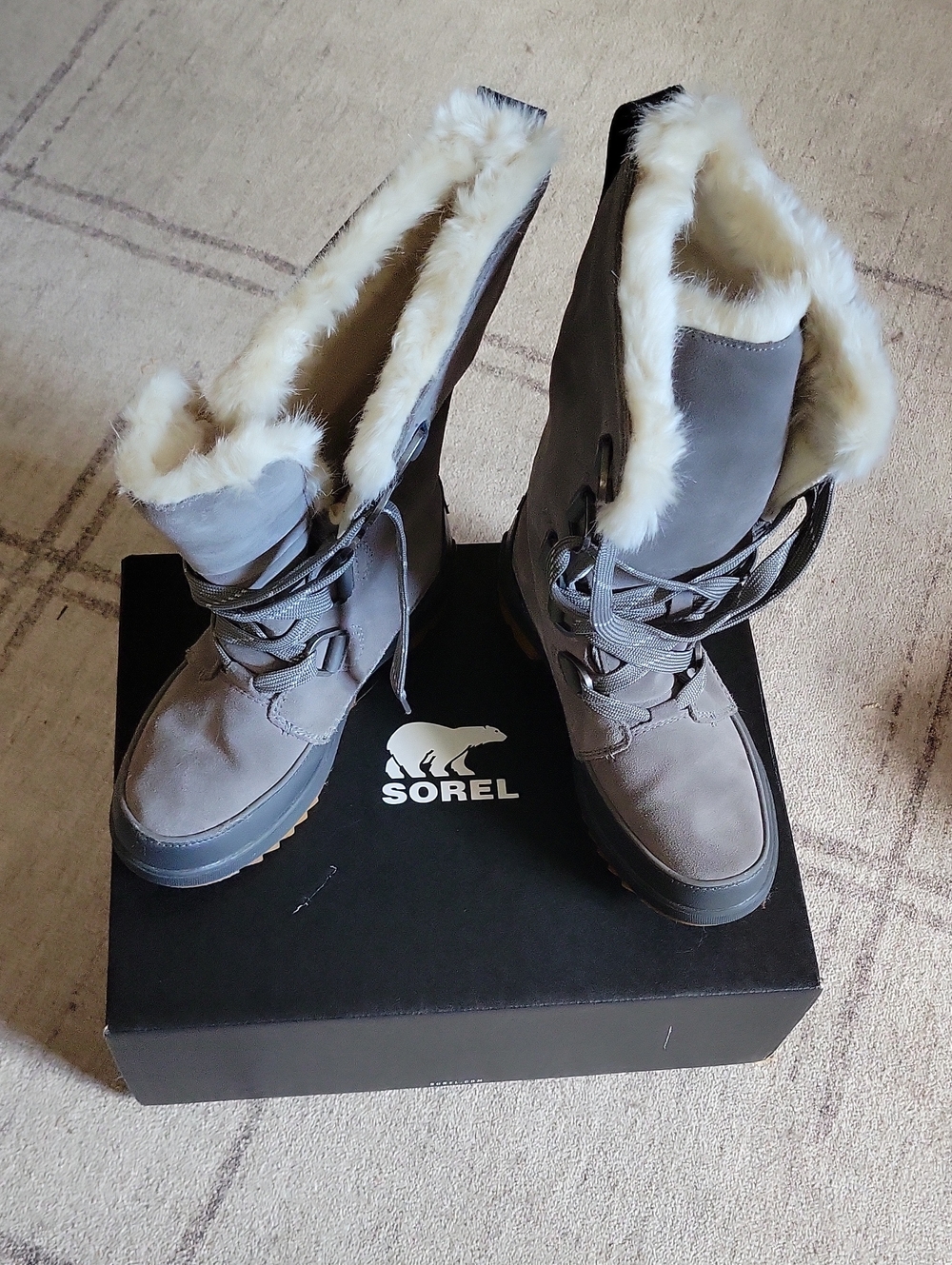 Sorel Women's Gray Faux-Fur Trim Lace-Up Winter Boots